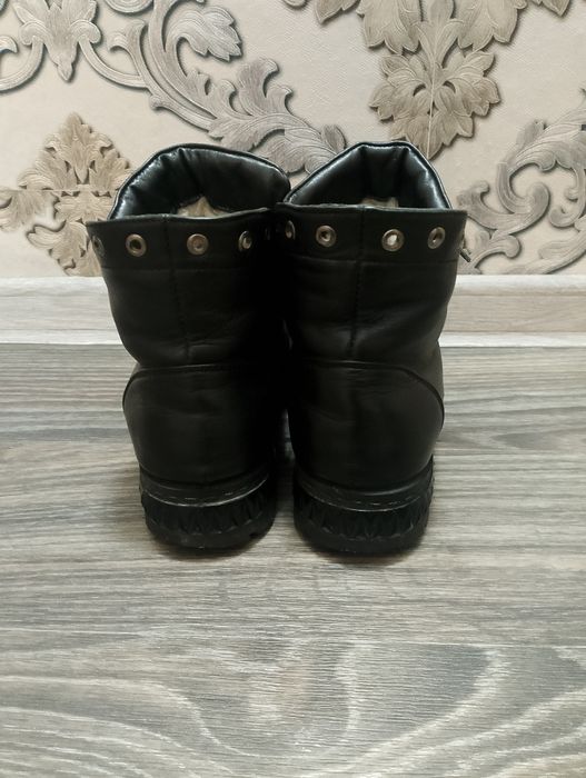 Женские зимние ботинки