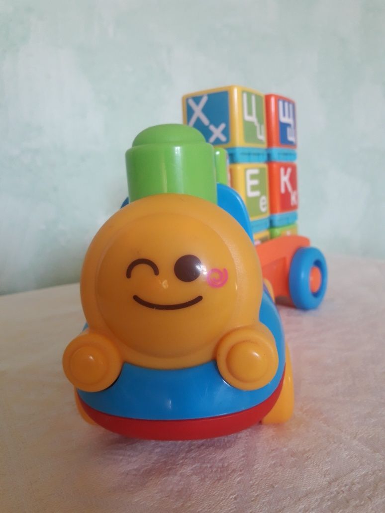 Развивающая игрушка "Паровозик с буквами"
