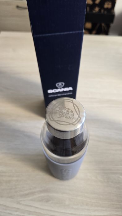 Butelka na wodę w gumowym etui, Oryginalna z kolekcji Scania