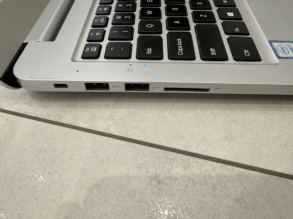 Laptop Explore PRO 1511