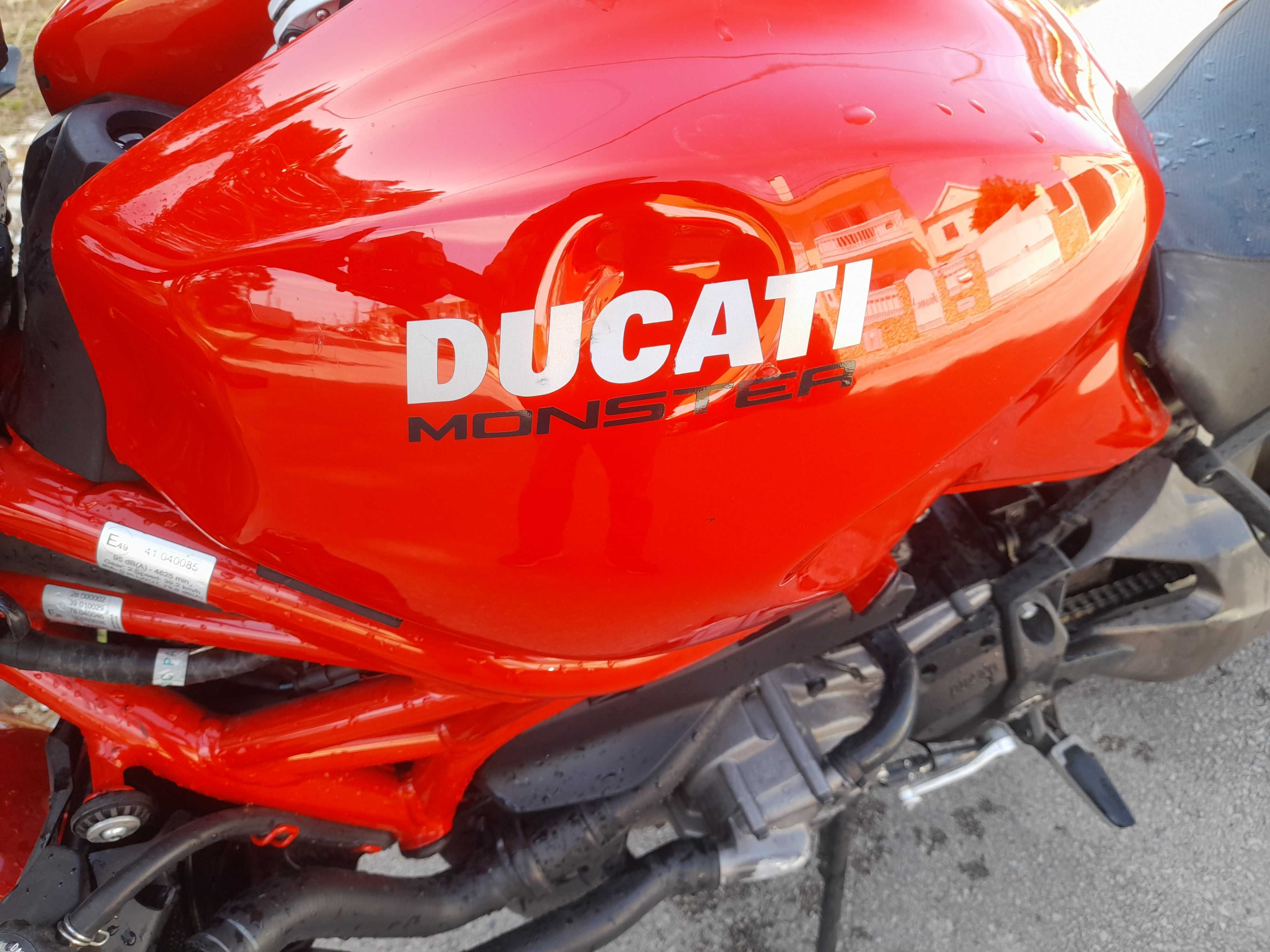 Ducati 821 acidentada 2018