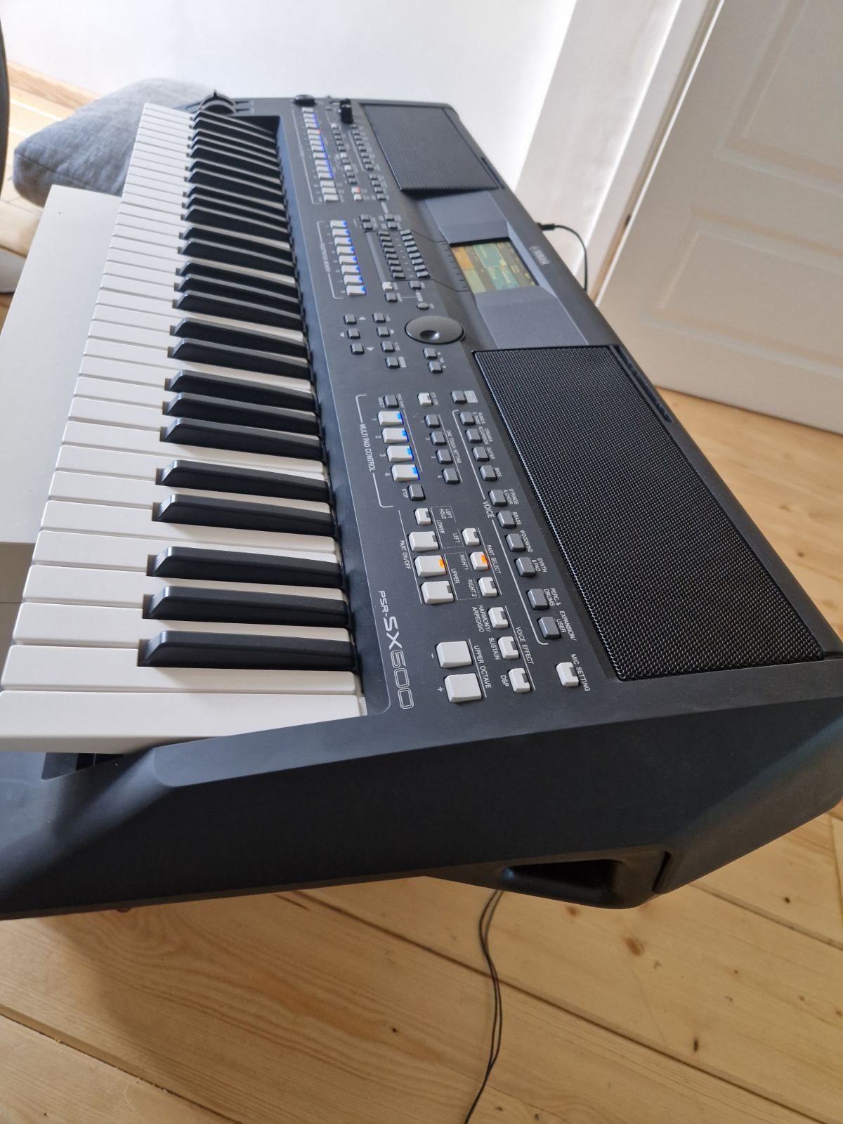 Продам yamaha psr sx600