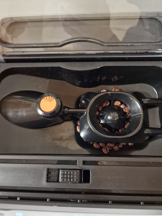 Ekspres do kawy Krups EA895 Evidence One , Ciśnieniowy , Automatyczny