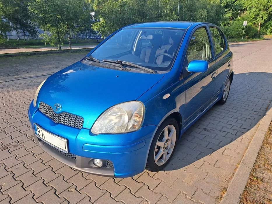 Toyota Yaris Toyota YARIS 1.5 TS 105 KM wersja Sport 5-drzwiowa – tylko 119 000 km