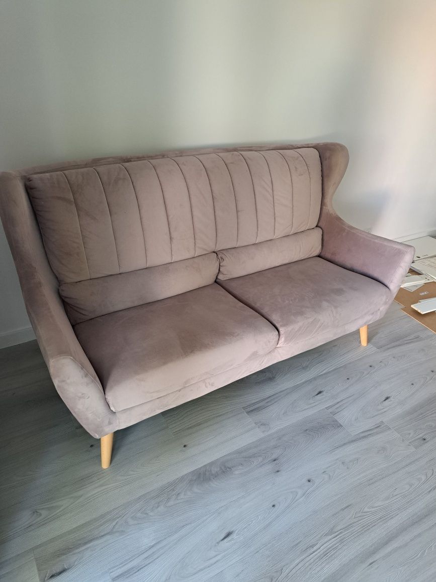 Welurowa sofa kanapa