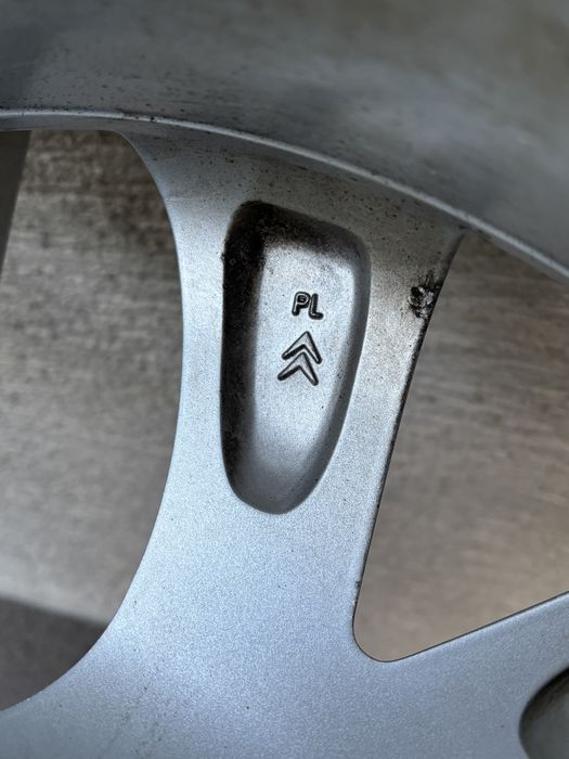 Koła Peugeot Citroen RONAL 5x108 R18, 8", ET 33 65,1 opony 235/45R18