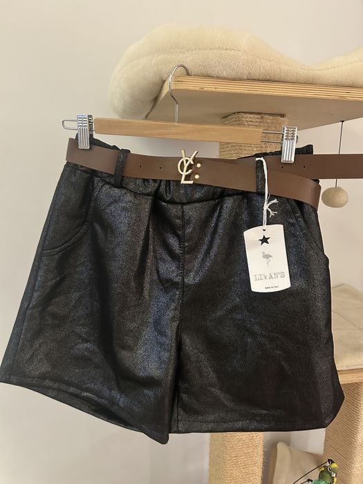 Czarne blyszczace spodenki Livan’s