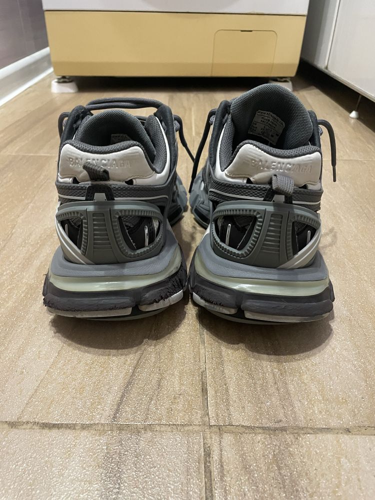 Balenciaga track 2