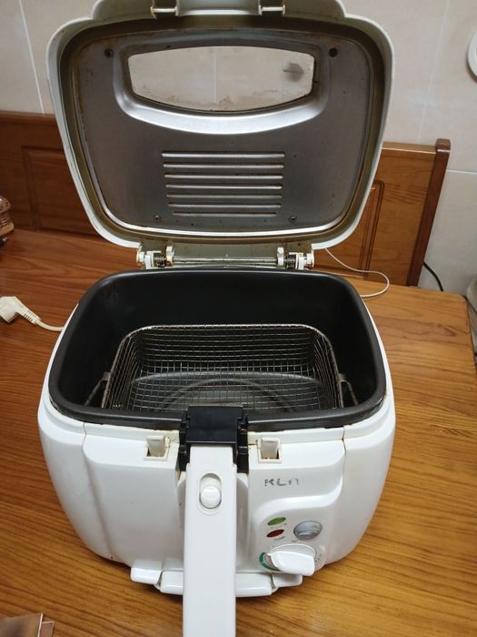 Fritadeira eléctrica  a óleo  KUNFT