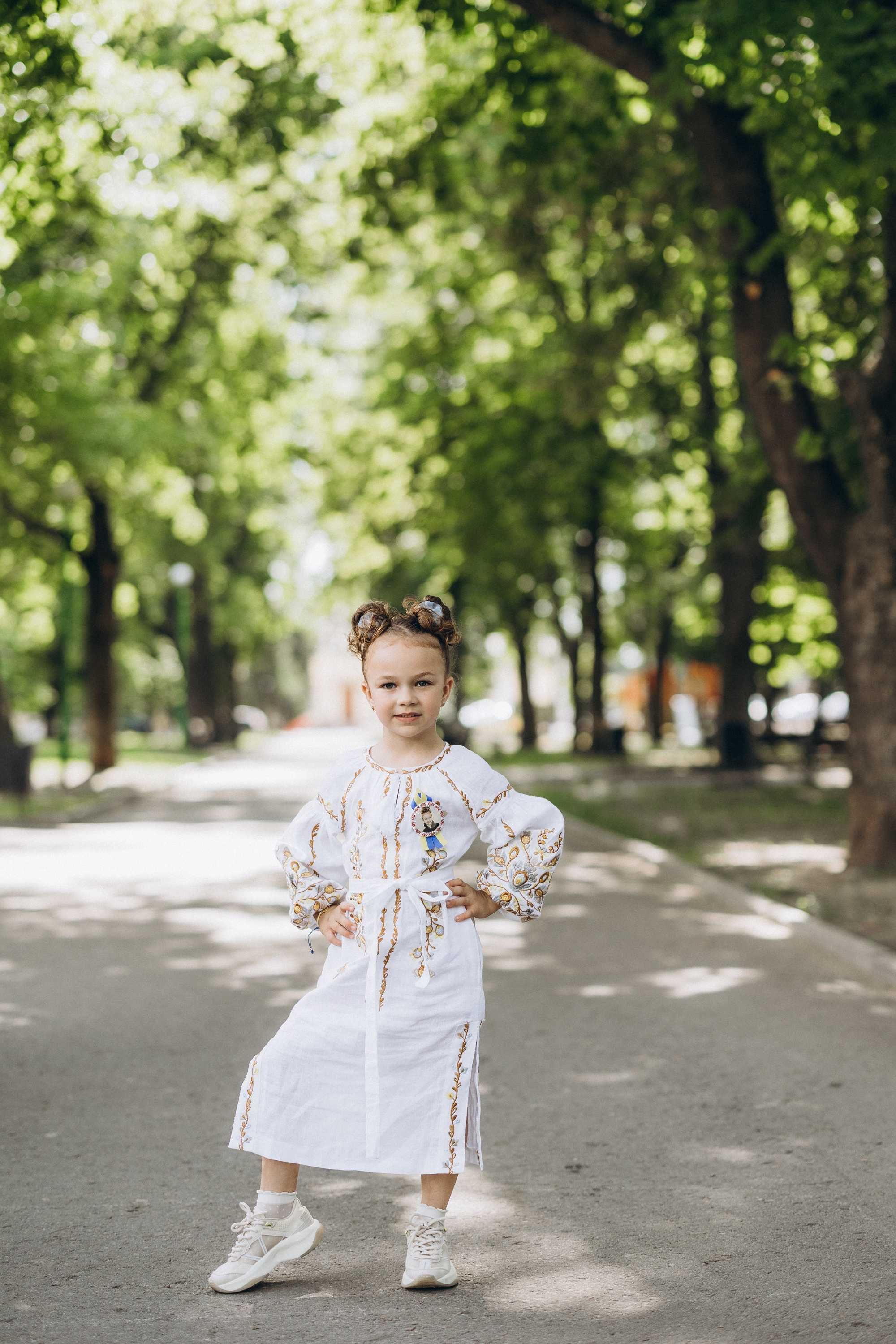 Продам шикарну вишиванку