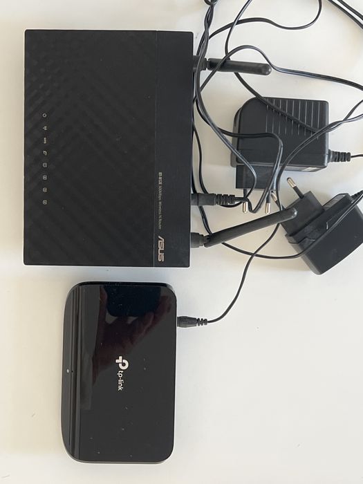 Router Asus RT-N12E 300 Mbps e TP-LINK
