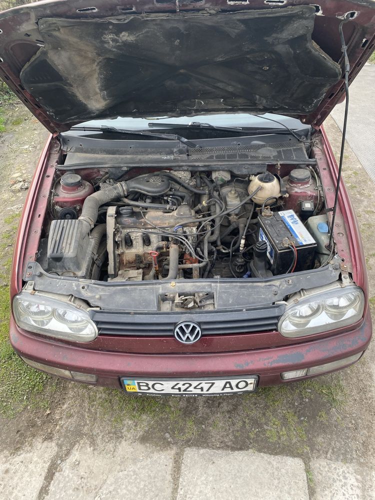 Volkswagen Golf 3 1.8 газ/бензин