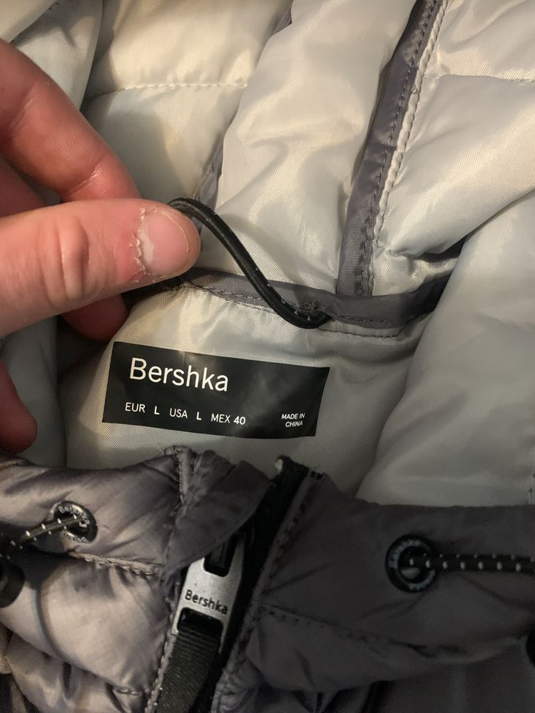 Куртка Bershka розмір Л