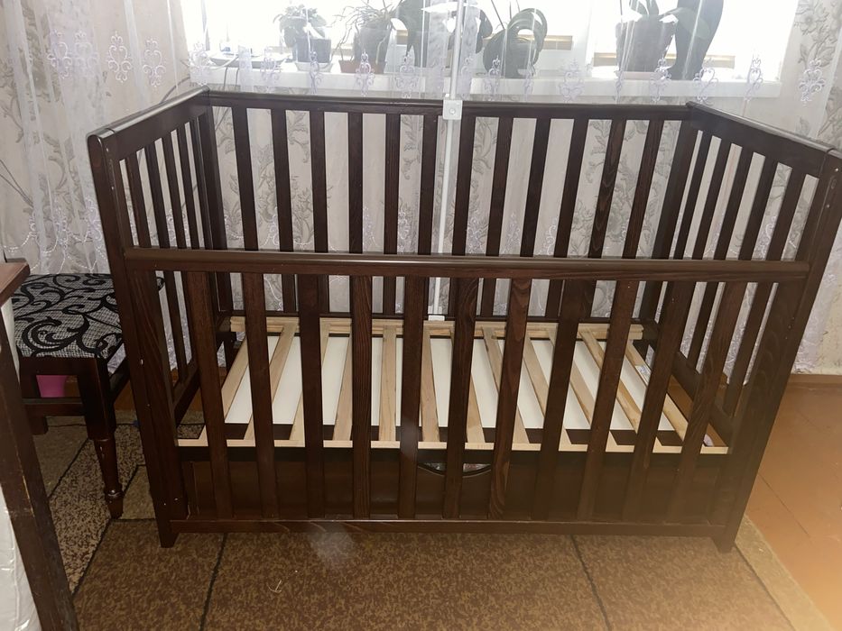 Ліжечко дитяче новий стан повністю укомплектоване