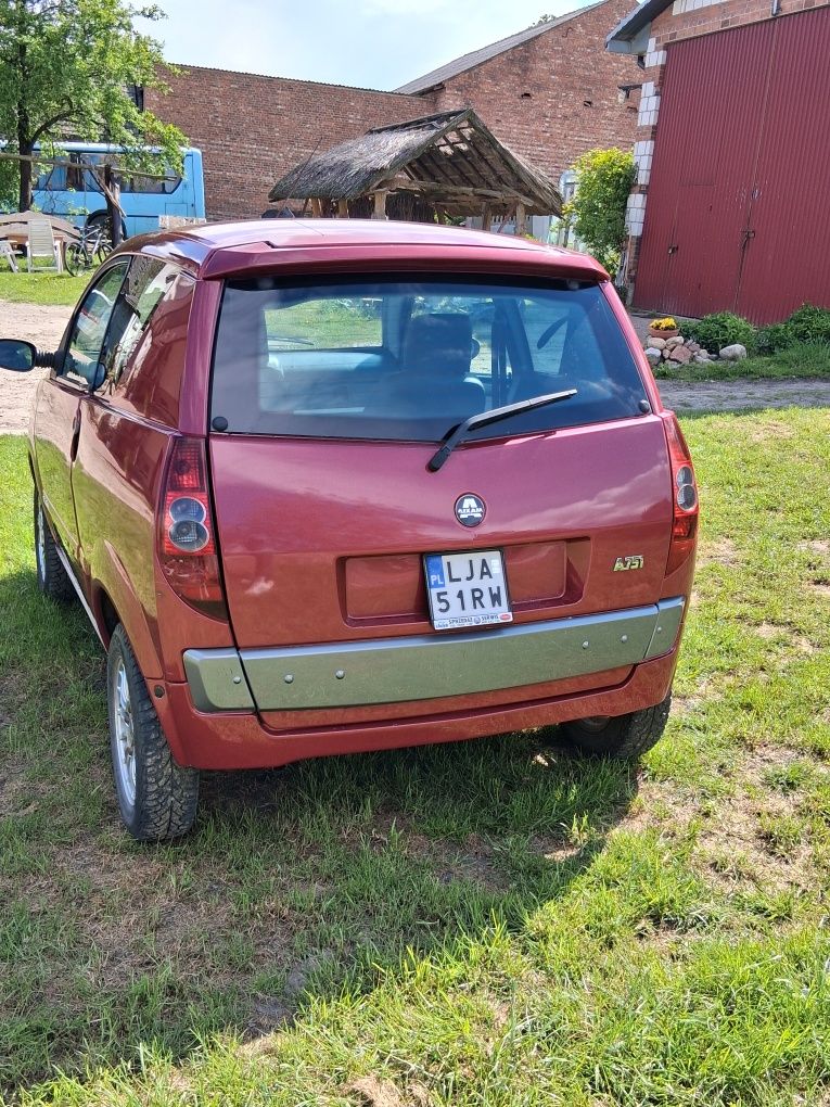 Sprzedam samochód axiam A751