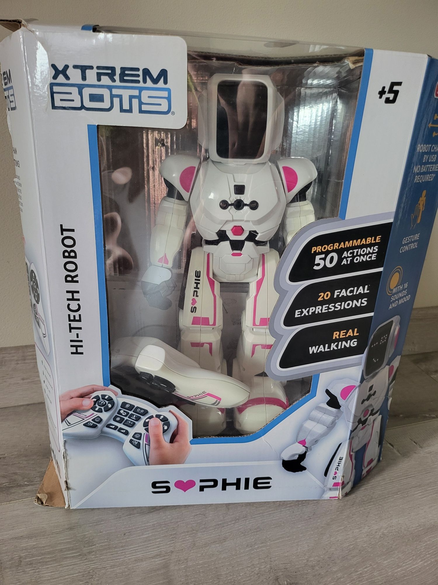 Робот на управление Xtrem Bots Софи STEM