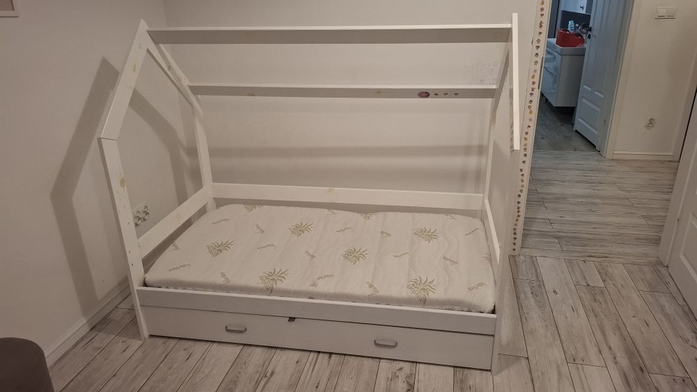 Łóżko dla dziecka   - domek