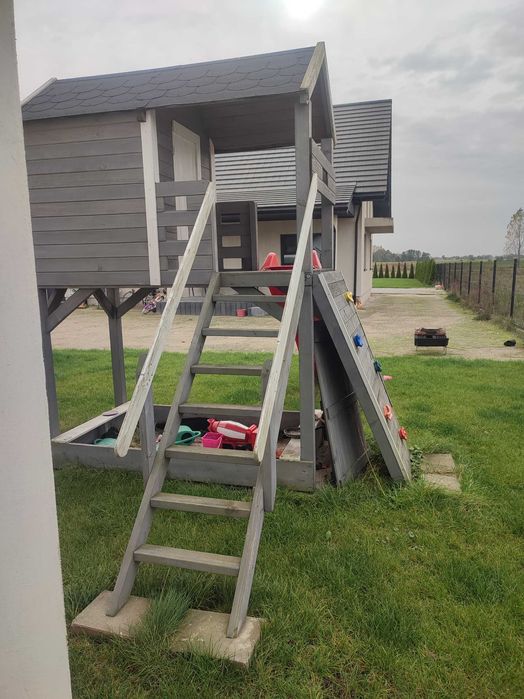 Domek drewniany dla dzieci