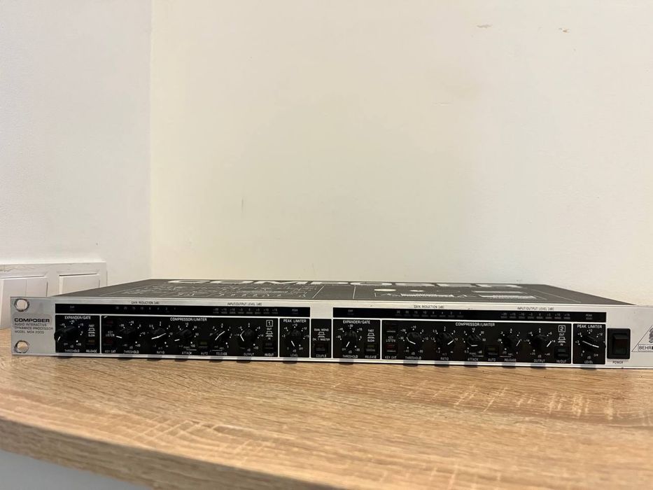 Behringer Composer MDX2000