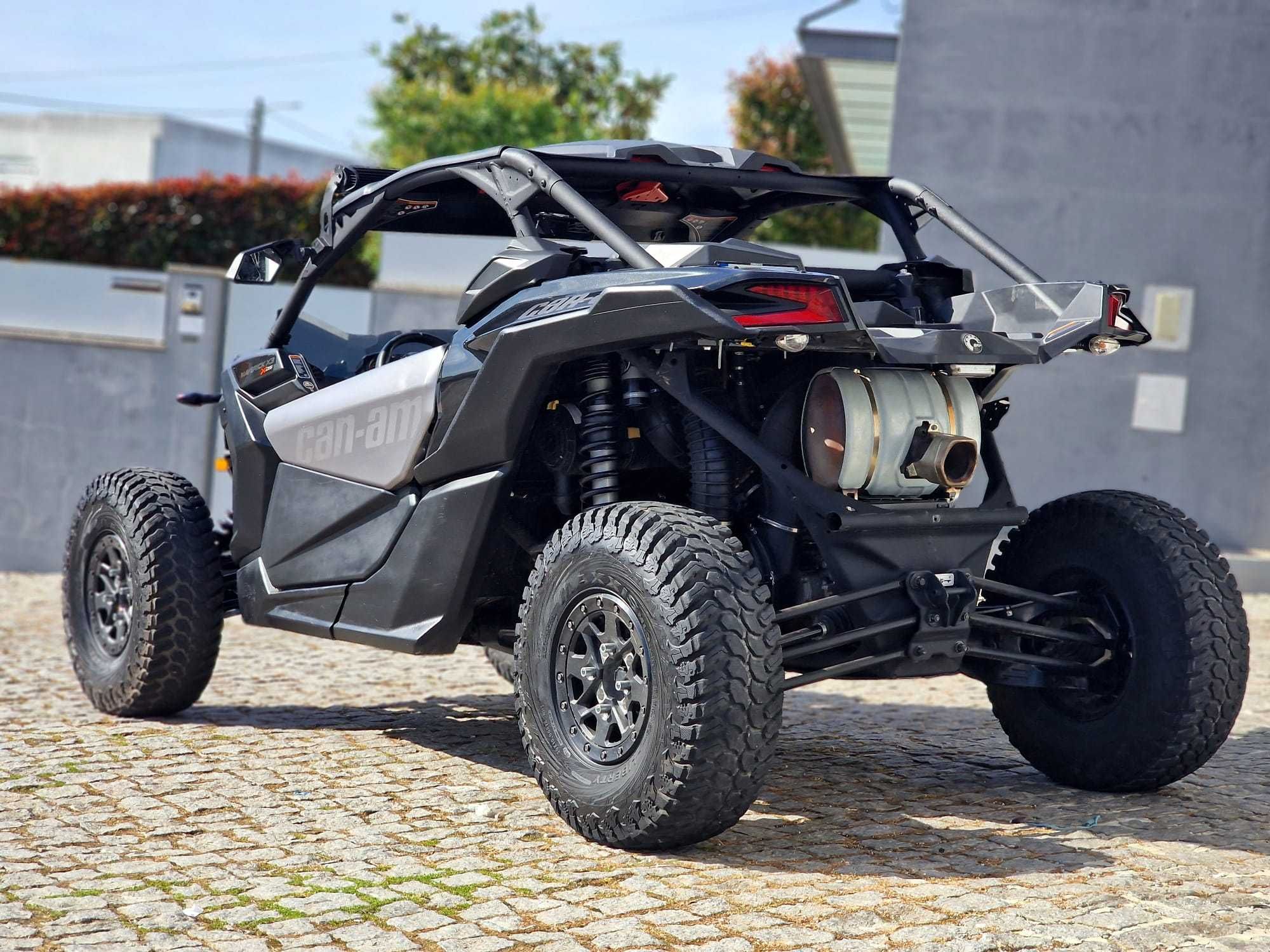 CAN AM MAVERICK X3 XDS TURBO R