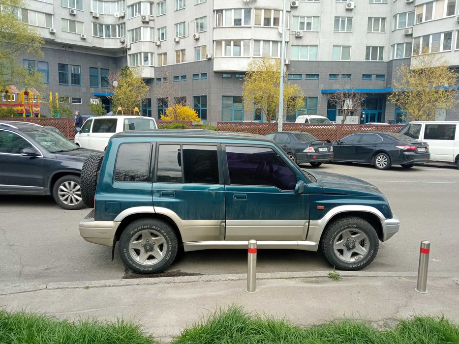 Suzuki Vitara V6 2,0 (для ЗСУ в пріоритеті).