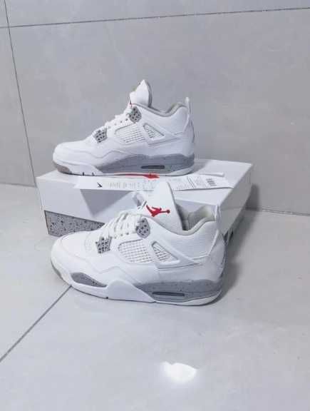 Buty meskie Mokasyny Jordan _4_Retro_White Oreo R.37.5