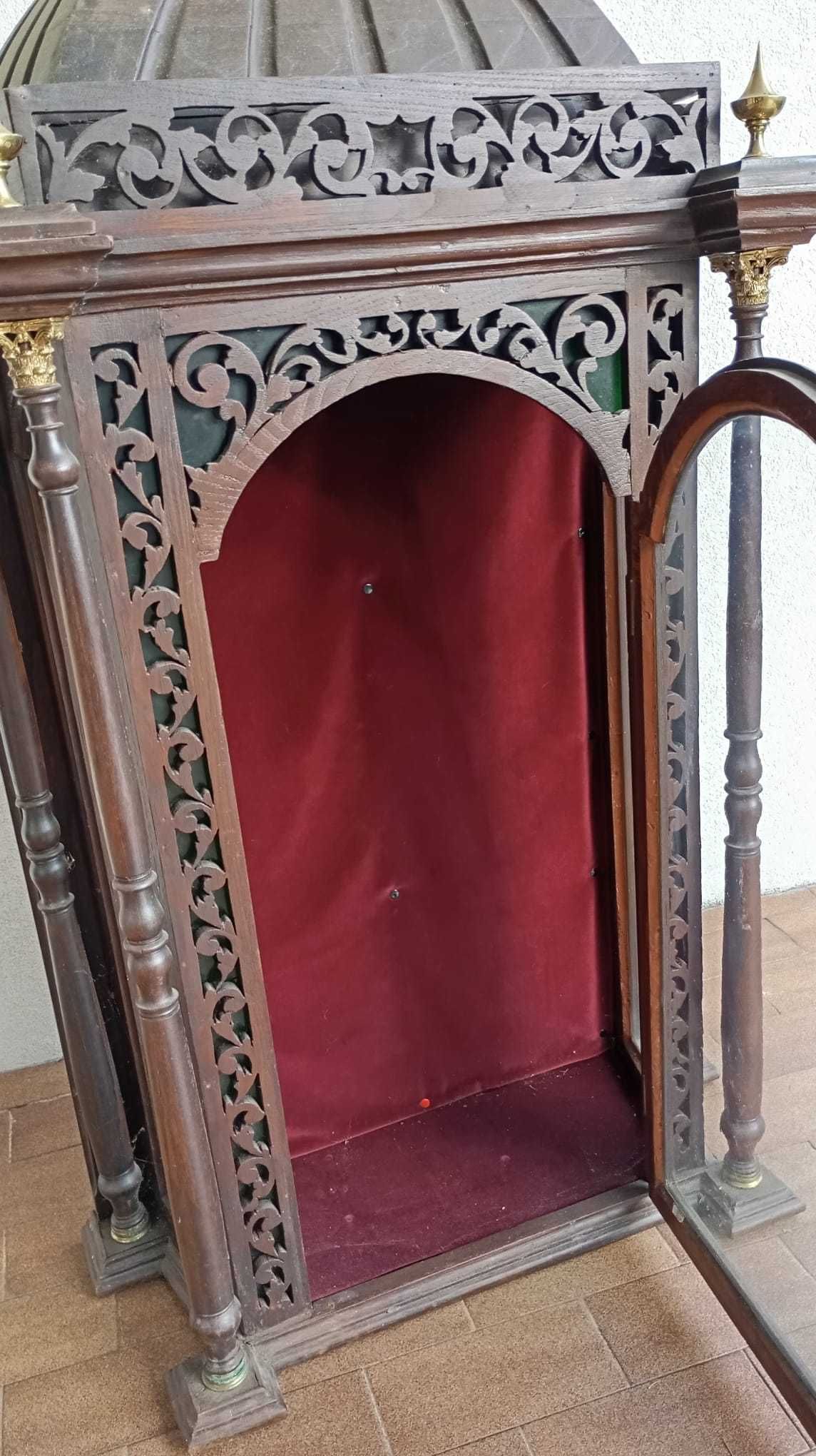 Oratório móvel castanho madeira