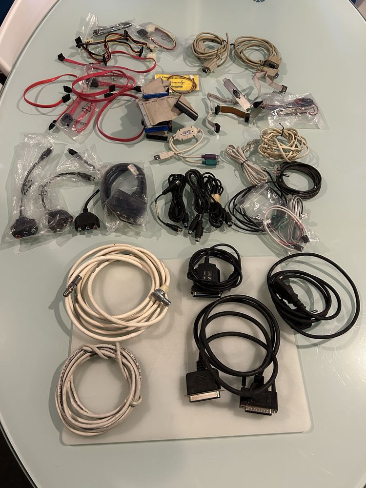 Cabo Alimentação / Rede / Telefone / TV / Som / Adaptadores / VGA