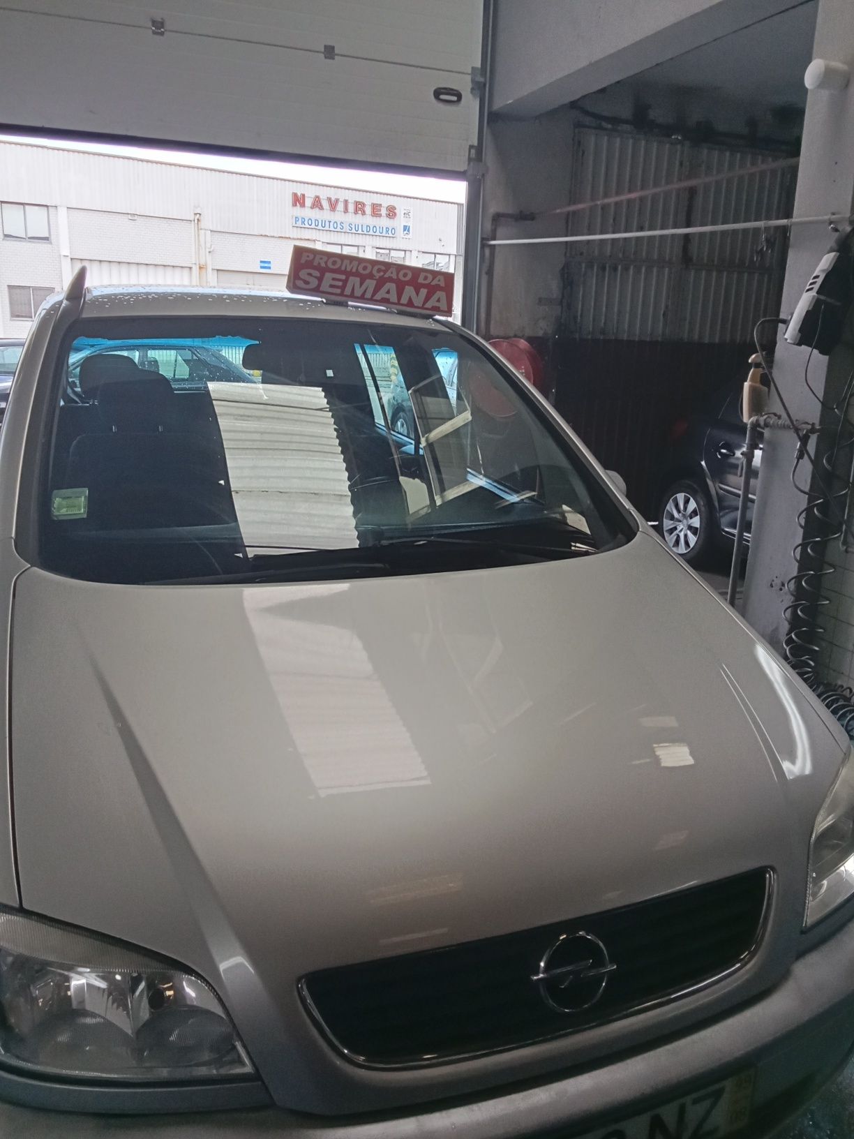 Vendo Opel Zafira do ano de 99 2.0 disel 7 lugares