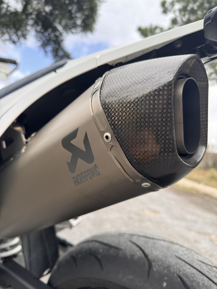 Husqvarna 701 Supermoto c/EXTRAS - 129€/mês