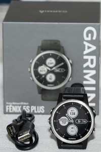Smartwatch Garmin Fenix 5S plus - czarno-srebrny