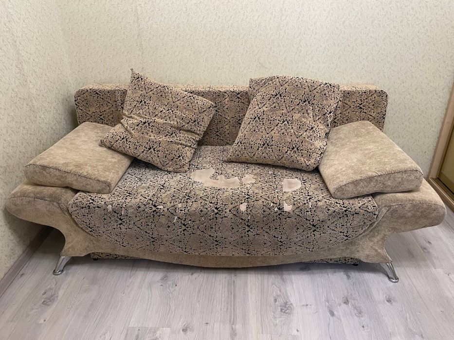 Диван безкоштовно