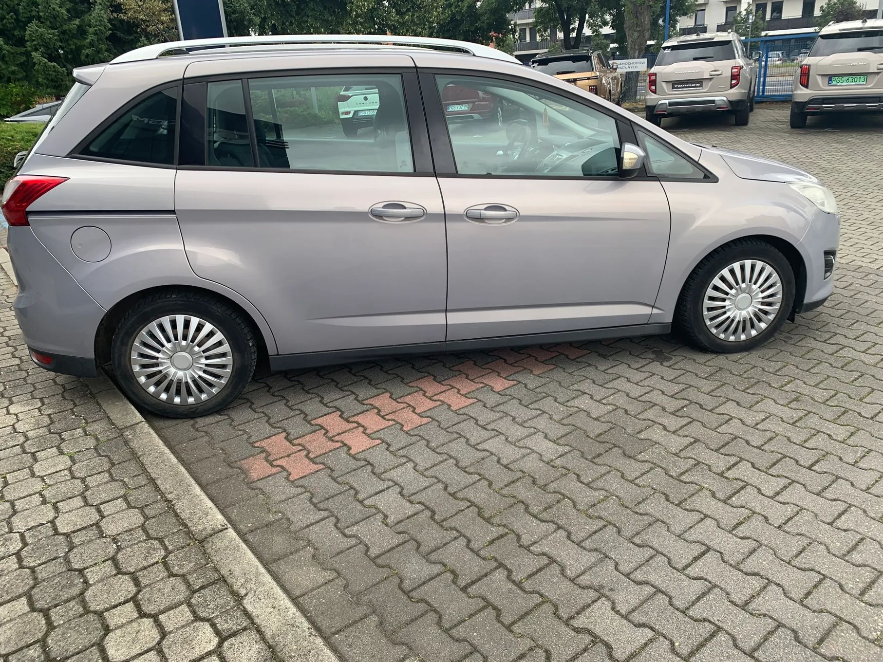 Ford Grand C-MAX Rodzinne Zadbane Ekonomiczne