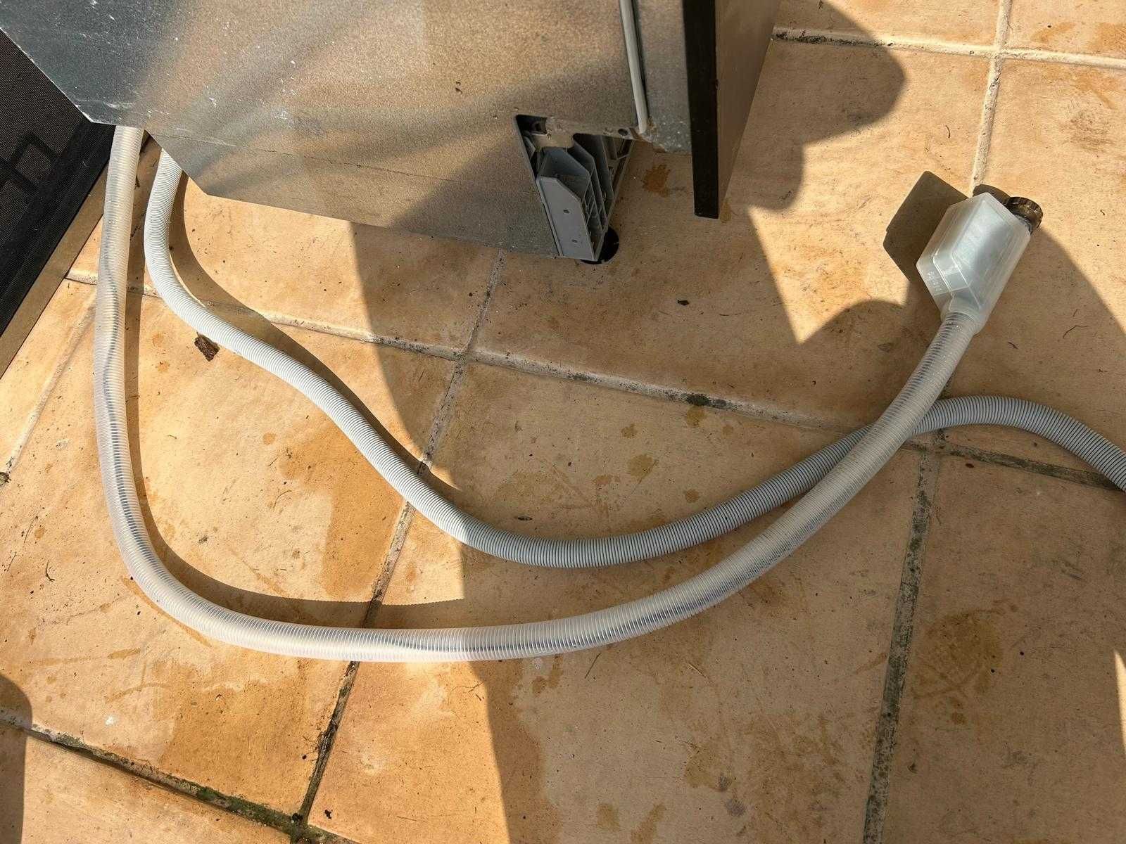 Máquina de lavar loiça de encaste usada - BOSCH