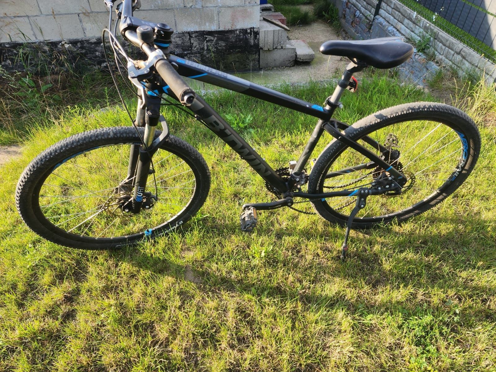 ROWER Rockrider 520. Jest to rower górski (MTB)