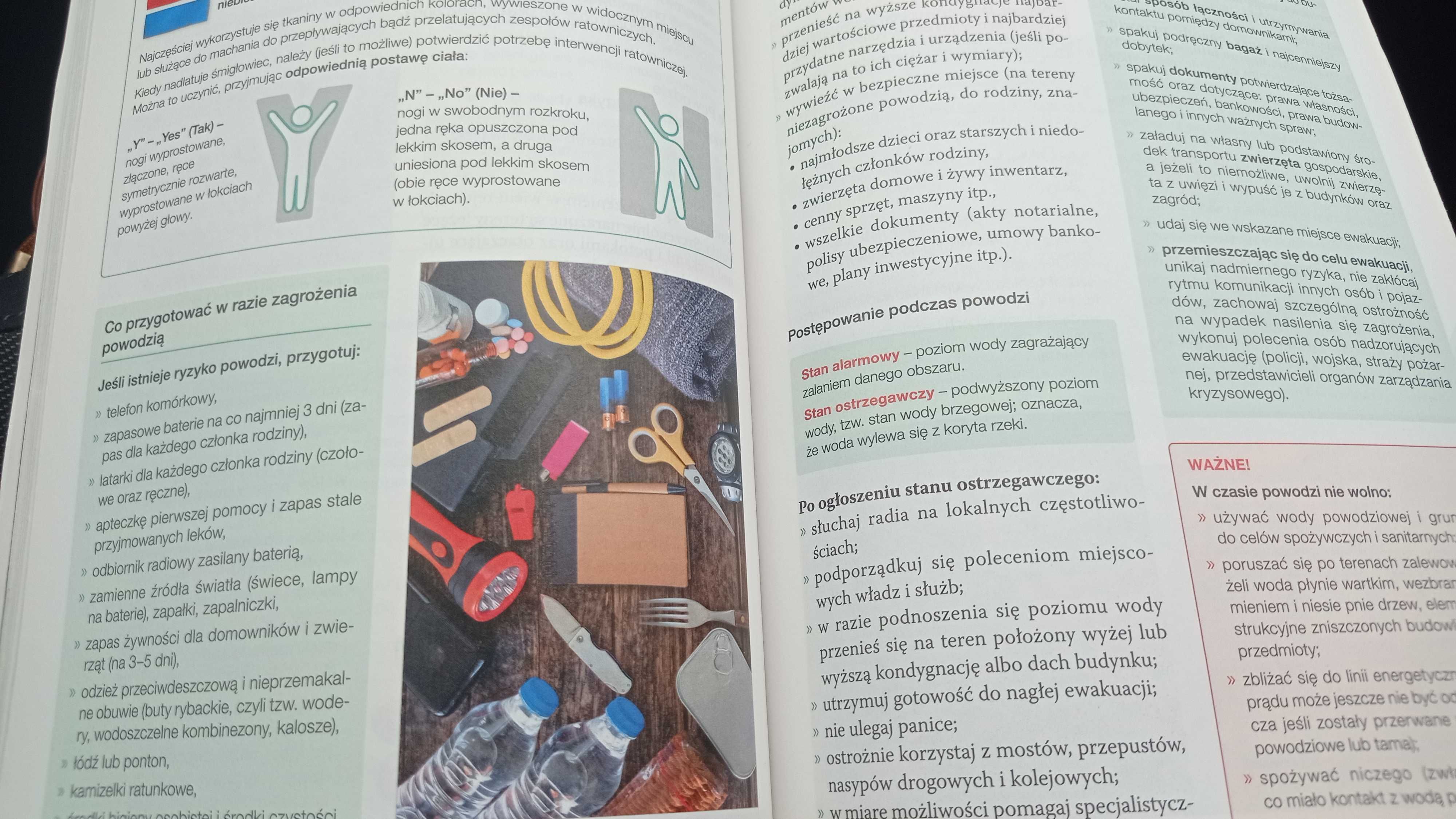 Podręcznik  do edb "Żyję i działam bezpiecznie"