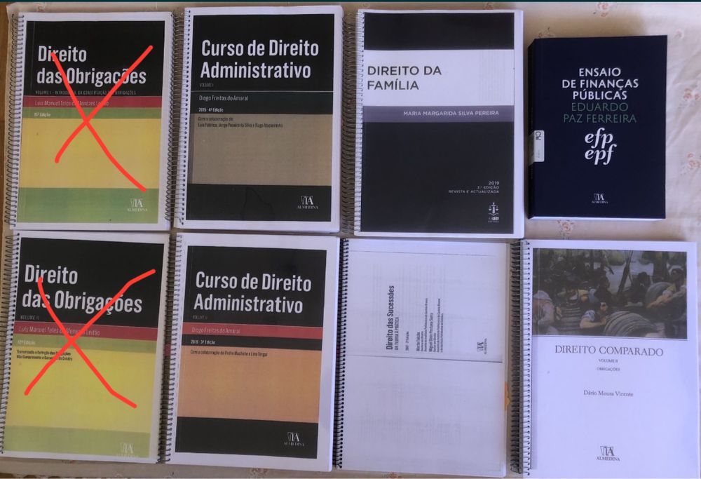 Vendo livros de Direito