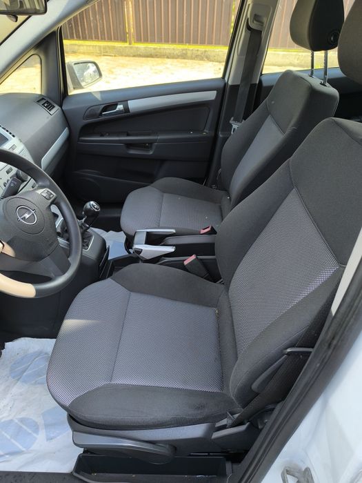 Opel Zafira 2008r 1.9 CDTI