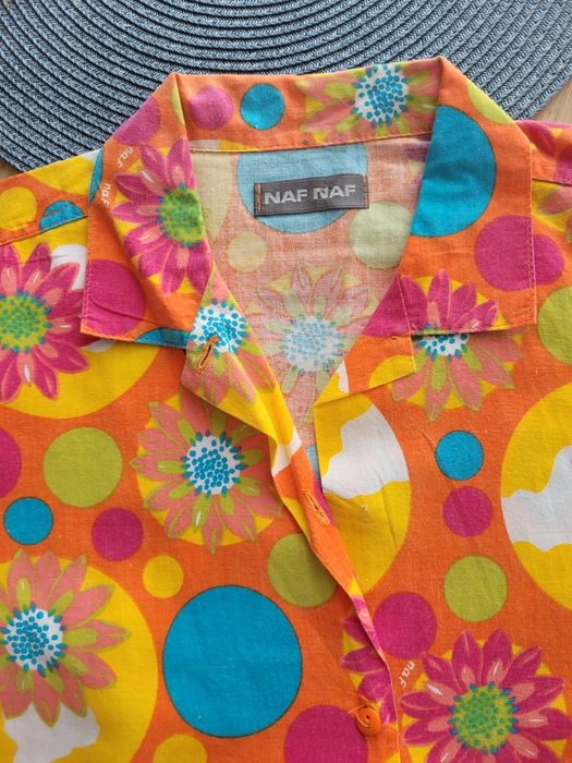 Letnia koszulka dziewczeca z krótkim rękawem i kołnierzem – intensywne