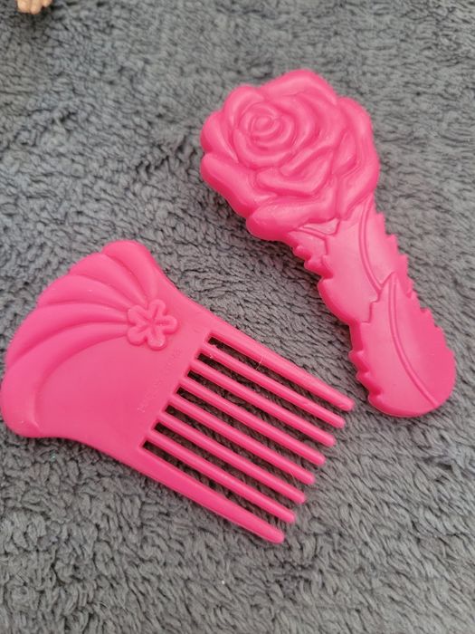 Zestaw grzebień i szczotka dla lalki Barbie