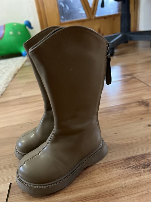 Продаються стильні дитячі чоботи 25 розміру