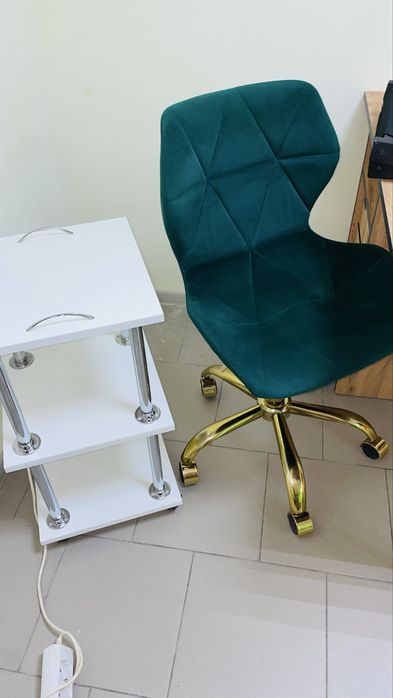 Продам набор для мастера маникюра