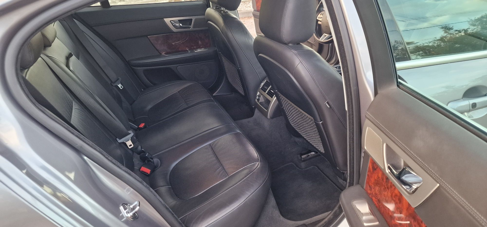 Jaguar XF 3.0 imaculado