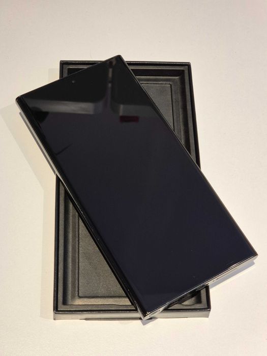 Samsung Galaxy S23 Ultra SM-S918B/DS 512GB w bardzo dobrym stanie