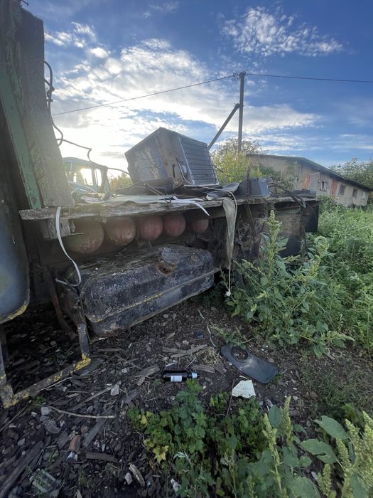 ЗИЛ 130 газ бенз на запчастини або цілим