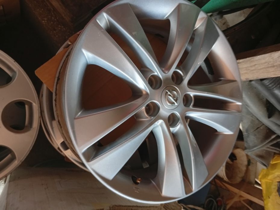 Vários jogos de jantes