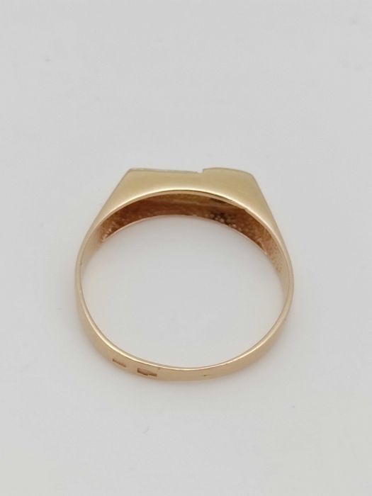 Золота печатка 585ʼʼ з оніксом і фіанітами