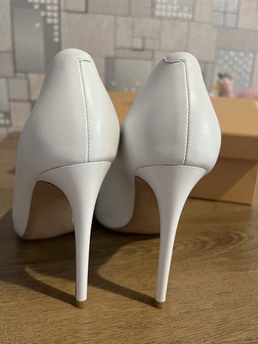 Туфлі весільні жіночі білі