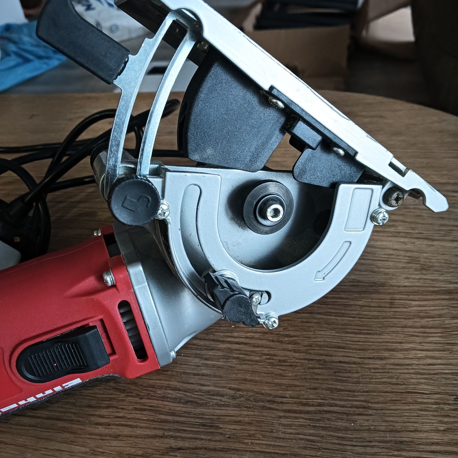 Mini pilarka precyzyjna Einhell TC CS 860