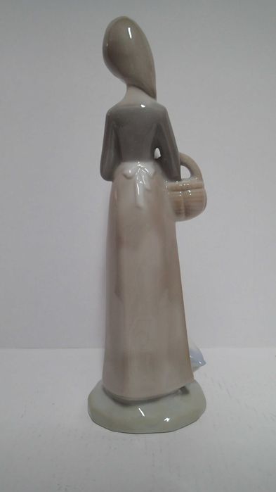 Estatueta em porcelana Japonesa